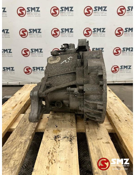 Mercedes-Benz Occ Versnellingsbak Mercedes - علبة التروس - سيارة: صور 5 Mercedes-Benz Occ Versnellingsbak Mercedes - علبة التروس - سيارة: صور 5