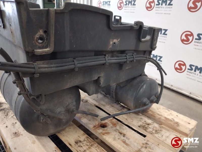 Mercedes-Benz Occ batterijbak met luchtketels Actros MP4 - البطارية, أجزاء الفرامل - شاحنة: صور 3 Mercedes-Benz Occ batterijbak met luchtketels Actros MP4 - البطارية, أجزاء الفرامل - شاحنة: صور 3