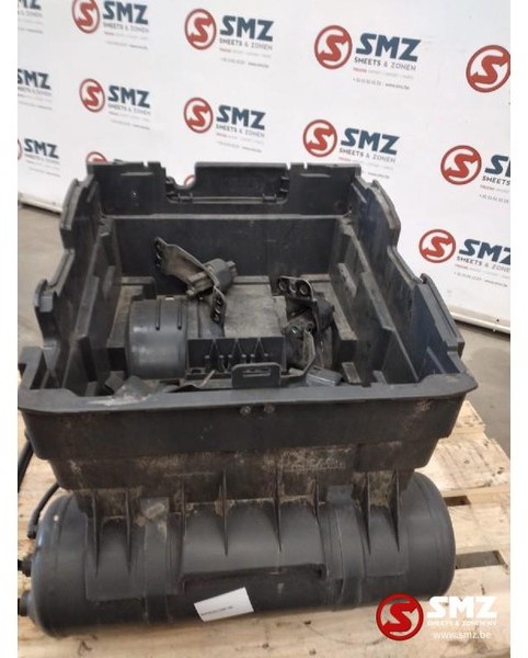 Mercedes-Benz Occ batterijbak met luchtketels Actros MP4 - البطارية, أجزاء الفرامل - شاحنة: صور 2 Mercedes-Benz Occ batterijbak met luchtketels Actros MP4 - البطارية, أجزاء الفرامل - شاحنة: صور 2