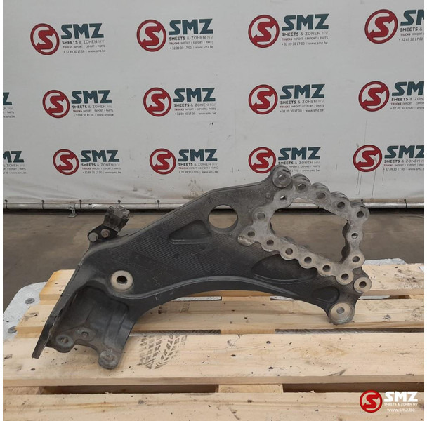 Mercedes-Benz Occ bladveerbeugel vooras links Mercedes - الإطار / الشاسيه - شاحنة: صور 1 Mercedes-Benz Occ bladveerbeugel vooras links Mercedes - الإطار / الشاسيه - شاحنة: صور 1