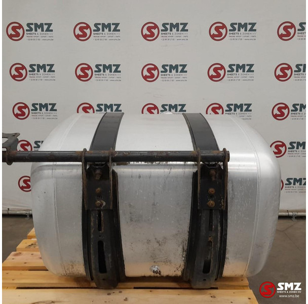Mercedes-Benz Occ brandstoftank 390L Mercedes - خزان وقود - شاحنة: صور 2 Mercedes-Benz Occ brandstoftank 390L Mercedes - خزان وقود - شاحنة: صور 2