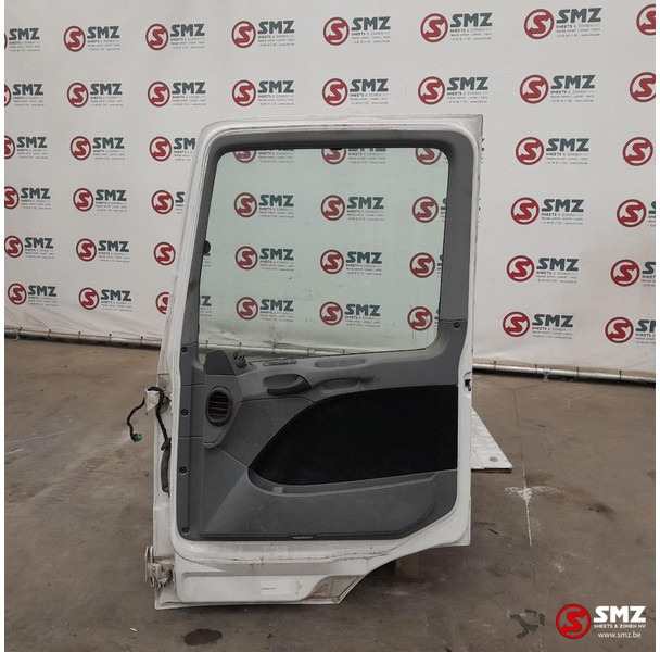 Mercedes-Benz Occ deur rechts Mercedes Actros MP3 - باب و قطع الغيار - شاحنة: صور 2 Mercedes-Benz Occ deur rechts Mercedes Actros MP3 - باب و قطع الغيار - شاحنة: صور 2