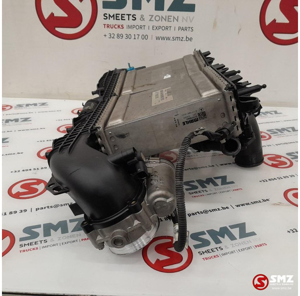 Mercedes-Benz Occ intercooler radiator AMG C63S Mercedes - المبرد - سيارة: صور 4 Mercedes-Benz Occ intercooler radiator AMG C63S Mercedes - المبرد - سيارة: صور 4