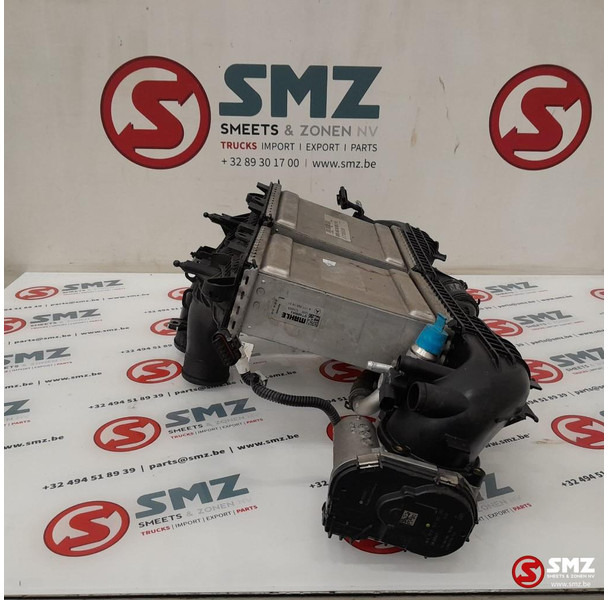 Mercedes-Benz Occ intercooler radiator AMG C63S Mercedes - المبرد - سيارة: صور 3 Mercedes-Benz Occ intercooler radiator AMG C63S Mercedes - المبرد - سيارة: صور 3