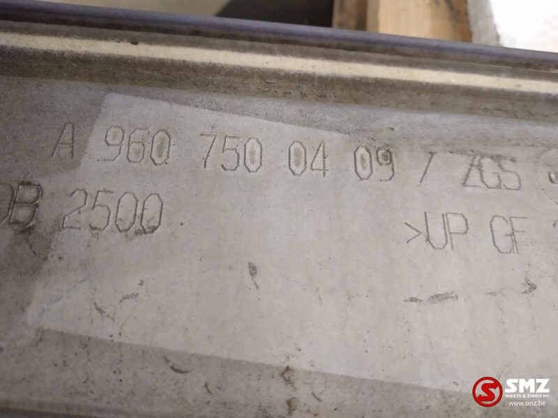 Mercedes-Benz Occ motorkap Mercedes - هود - شاحنة: صور 4 Mercedes-Benz Occ motorkap Mercedes - هود - شاحنة: صور 4