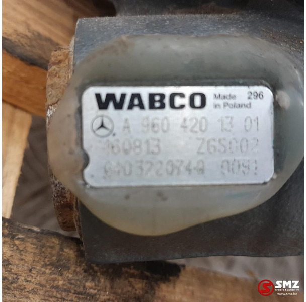 Mercedes-Benz Occ remklauw rechts Mercedes - السرج - شاحنة: صور 5 Mercedes-Benz Occ remklauw rechts Mercedes - السرج - شاحنة: صور 5