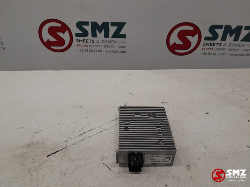 Mercedes-Benz Occ spanningsregeleenheid Mercedes Actros MP4 A001 - كتلة التحكم - شاحنة: صور 2 Mercedes-Benz Occ spanningsregeleenheid Mercedes Actros MP4 A001 - كتلة التحكم - شاحنة: صور 2