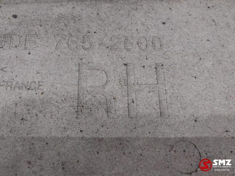 Mercedes-Benz Occ spatbordverlenger rechts Mercedes - هيكل السيارة الخارجية - شاحنة: صور 4 Mercedes-Benz Occ spatbordverlenger rechts Mercedes - هيكل السيارة الخارجية - شاحنة: صور 4