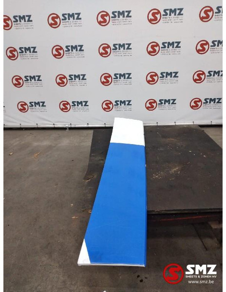 Mercedes-Benz Occ zijspoiler rechts Mercedes Actros MP4 A9607900 - الديناميكا الهوائية / المفسدين - شاحنة: صور 1 Mercedes-Benz Occ zijspoiler rechts Mercedes Actros MP4 A9607900 - الديناميكا الهوائية / المفسدين - شاحنة: صور 1