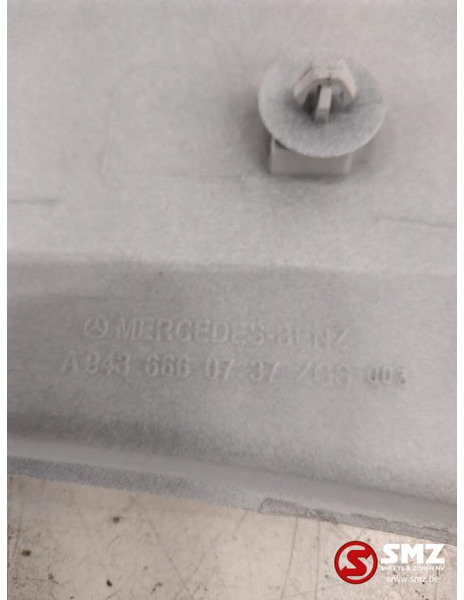 Mercedes-Benz Spatbordvoering mercedes actros mp2/3 a9436660737 - هيكل السيارة الخارجية - شاحنة: صور 4 Mercedes-Benz Spatbordvoering mercedes actros mp2/3 a9436660737 - هيكل السيارة الخارجية - شاحنة: صور 4