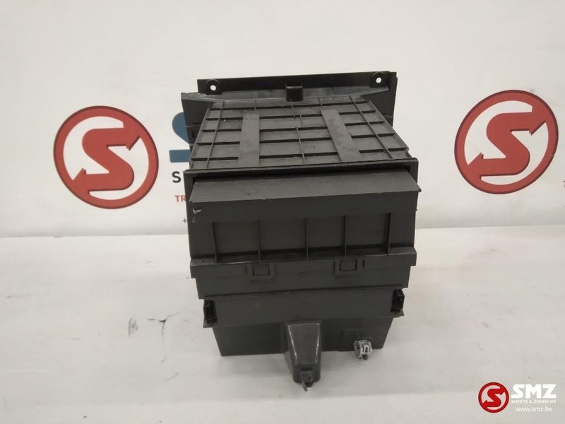 Renault Occ lade met bekerhouder Renault T - الكابينة والداخلية - شاحنة: صور 3 Renault Occ lade met bekerhouder Renault T - الكابينة والداخلية - شاحنة: صور 3