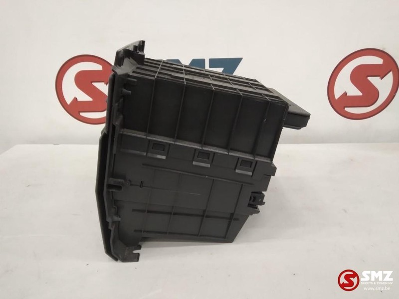 Renault Occ lade met bekerhouder Renault T - الكابينة والداخلية - شاحنة: صور 2 Renault Occ lade met bekerhouder Renault T - الكابينة والداخلية - شاحنة: صور 2