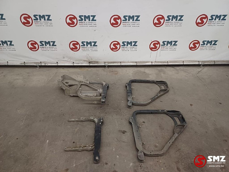 Renault Occ set sideskirt steunen Renault - الإطار / الشاسيه - شاحنة: صور 2 Renault Occ set sideskirt steunen Renault - الإطار / الشاسيه - شاحنة: صور 2