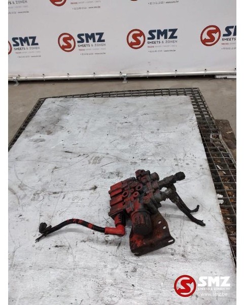 Scania Occ ECAS magneetventiel 4729000610 Scania 164 - تعليق هوائي - شاحنة: صور 1 Scania Occ ECAS magneetventiel 4729000610 Scania 164 - تعليق هوائي - شاحنة: صور 1