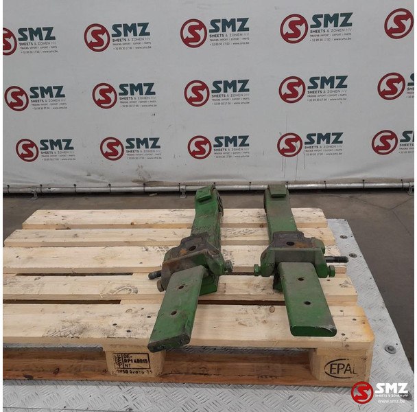 Scania Occ set van 2 bladveren stuuras / meeloopas Scania - ربيع تعليق - شاحنة: صور 3 Scania Occ set van 2 bladveren stuuras / meeloopas Scania - ربيع تعليق - شاحنة: صور 3