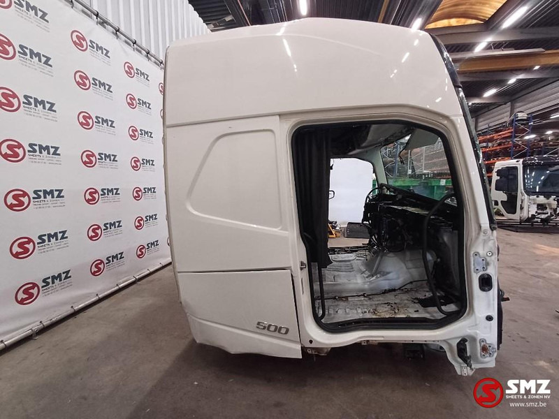 Volvo Occ Cabine Volvo FH4 met schade - الكابينة والداخلية - شاحنة: صور 5 Volvo Occ Cabine Volvo FH4 met schade - الكابينة والداخلية - شاحنة: صور 5