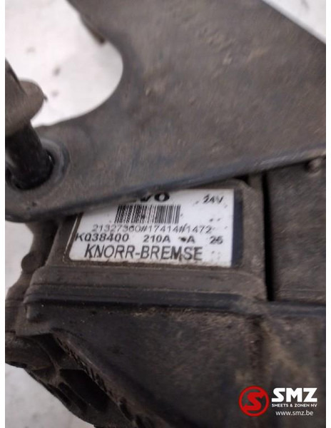 Volvo Occ EBS modulator Volvo FH 21327360 K038400 - قطع الغيار - شاحنة: صور 3 Volvo Occ EBS modulator Volvo FH 21327360 K038400 - قطع الغيار - شاحنة: صور 3