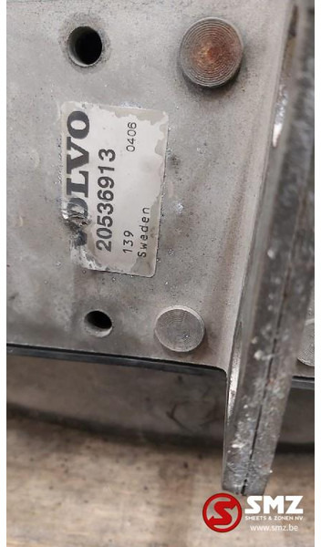 Volvo Occ Radiator met intercooler Volvo FH12 - المشعاع - شاحنة: صور 4 Volvo Occ Radiator met intercooler Volvo FH12 - المشعاع - شاحنة: صور 4
