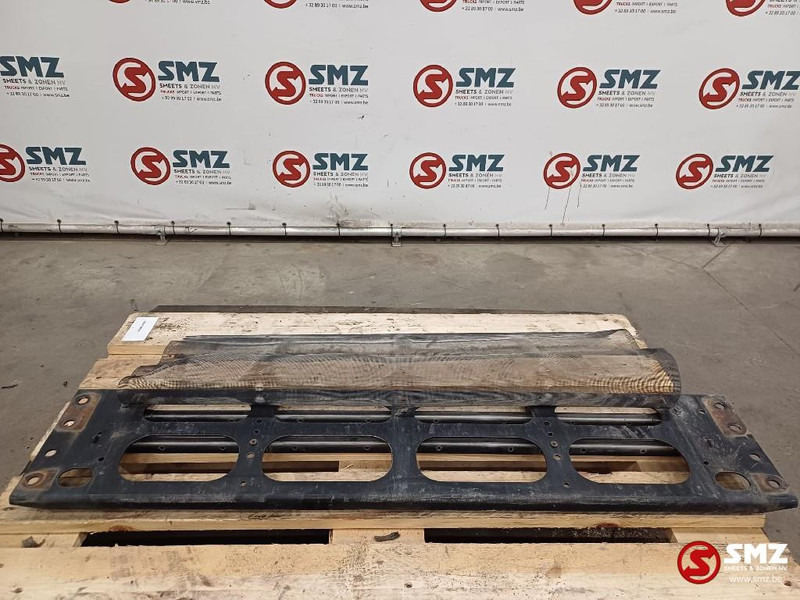 Volvo Occ binnenframe radiatorgrille Volvo - جلوپنجره - شاحنة: صور 4 Volvo Occ binnenframe radiatorgrille Volvo - جلوپنجره - شاحنة: صور 4