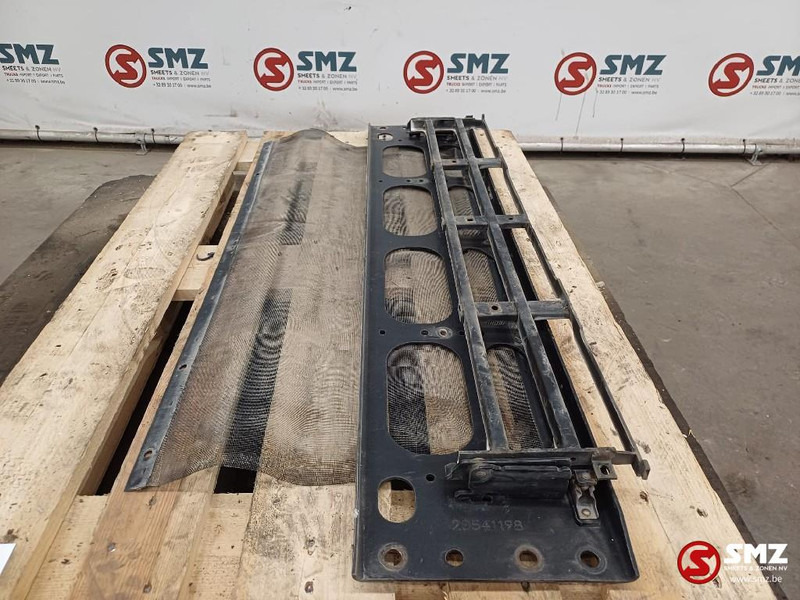 Volvo Occ binnenframe radiatorgrille Volvo - جلوپنجره - شاحنة: صور 2 Volvo Occ binnenframe radiatorgrille Volvo - جلوپنجره - شاحنة: صور 2