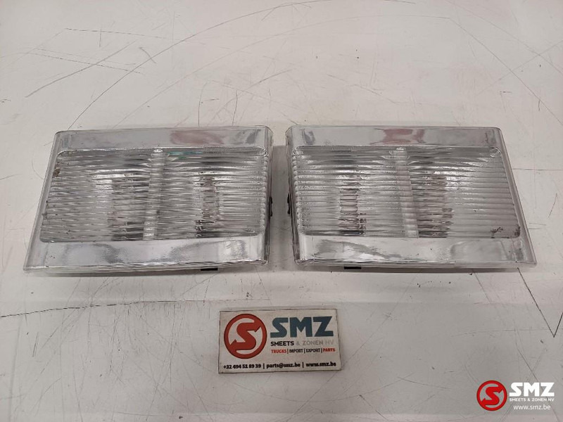 Volvo Occ binnenverlichting links + rechts Volvo - الكابينة والداخلية - شاحنة: صور 1 Volvo Occ binnenverlichting links + rechts Volvo - الكابينة والداخلية - شاحنة: صور 1