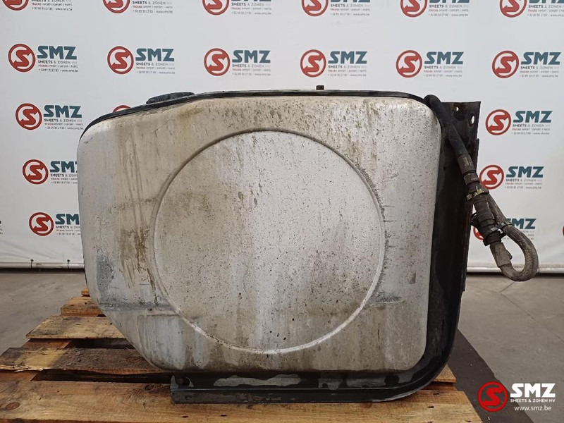 Volvo Occ brandstoftank 300L met steunen Volvo - خزان وقود - شاحنة: صور 3 Volvo Occ brandstoftank 300L met steunen Volvo - خزان وقود - شاحنة: صور 3