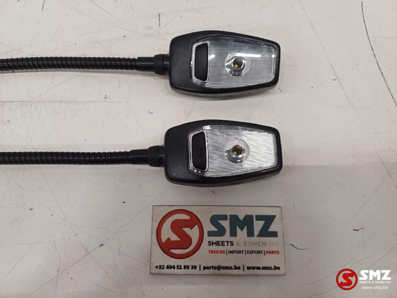 Volvo Occ set van 2 leeslampen Volvo - الكابينة والداخلية - شاحنة: صور 4 Volvo Occ set van 2 leeslampen Volvo - الكابينة والداخلية - شاحنة: صور 4