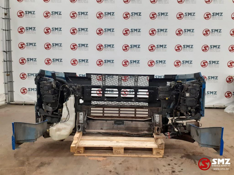 Volvo Occ voorbumper compleet Volvo - جلوپنجره - شاحنة: صور 2 Volvo Occ voorbumper compleet Volvo - جلوپنجره - شاحنة: صور 2