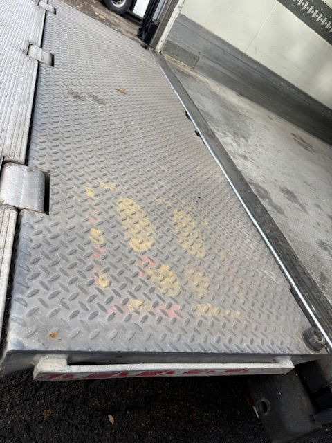 بصندوق مغلق نصف مقطورة Krone Laadklep APK: صور 6