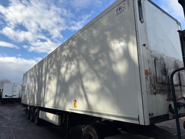 Krone Laadklep APK - بصندوق مغلق نصف مقطورة: صور 4 Krone Laadklep APK - بصندوق مغلق نصف مقطورة: صور 4