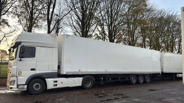 Schmitz Cargobull Achter sluitklep Liftassen - بصندوق مغلق نصف مقطورة: صور 1 Schmitz Cargobull Achter sluitklep Liftassen - بصندوق مغلق نصف مقطورة: صور 1