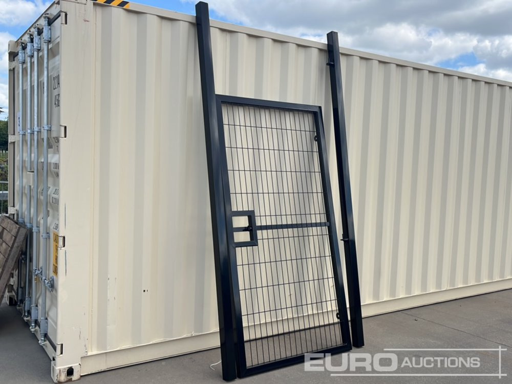 1.2m x 2.4m Pedestrian Gate, Heavy Duty Galvanized Powder Coated, 80mm x 80mm x 3m Post (2 of), Assembly Kit (Black) - معدات البناء: صور 3 1.2m x 2.4m Pedestrian Gate, Heavy Duty Galvanized Powder Coated, 80mm x 80mm x 3m Post (2 of), Assembly Kit (Black) - معدات البناء: صور 3
