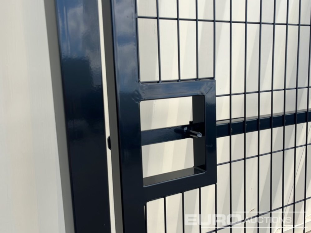 1.2m x 2.4m Pedestrian Gate, Heavy Duty Galvanized Powder Coated, 80mm x 80mm x 3m Post (2 of), Assembly Kit (Black) - معدات البناء: صور 4 1.2m x 2.4m Pedestrian Gate, Heavy Duty Galvanized Powder Coated, 80mm x 80mm x 3m Post (2 of), Assembly Kit (Black) - معدات البناء: صور 4