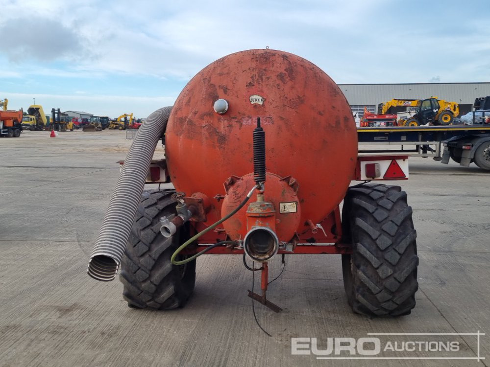 1992 S H Watterson Single Axle Draw Bar Vacuum Slurry Tanker, PTO Driven Pump - المقطورة الزراعية: صور 4 1992 S H Watterson Single Axle Draw Bar Vacuum Slurry Tanker, PTO Driven Pump - المقطورة الزراعية: صور 4