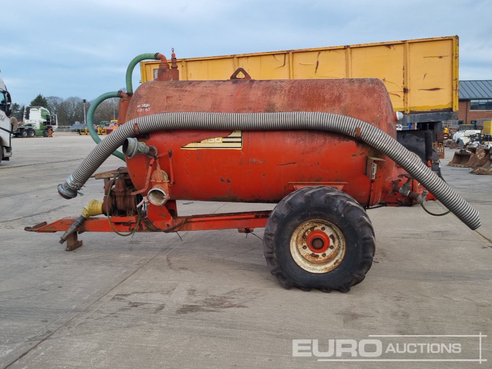 1992 S H Watterson Single Axle Draw Bar Vacuum Slurry Tanker, PTO Driven Pump - المقطورة الزراعية: صور 2 1992 S H Watterson Single Axle Draw Bar Vacuum Slurry Tanker, PTO Driven Pump - المقطورة الزراعية: صور 2