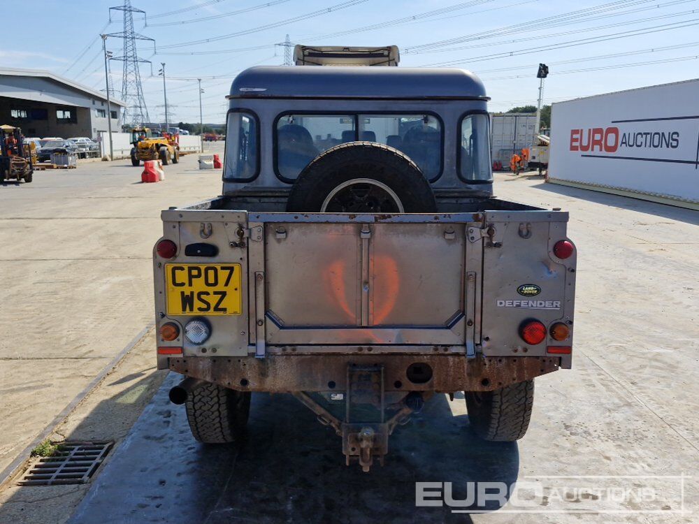 2007 Land Rover Defender - سيارة دفع رباعي: صور 4 2007 Land Rover Defender - سيارة دفع رباعي: صور 4