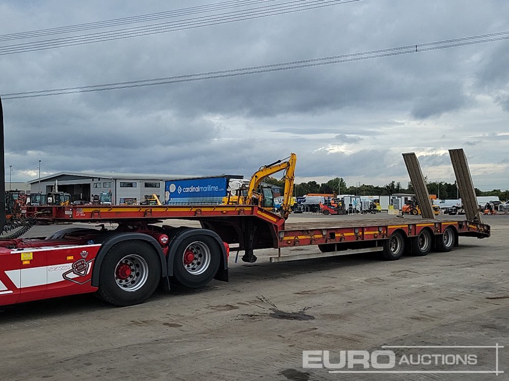 2008 SDC Tri Axle Step Frame Lowloader Trailer, Out Riggers, Aluminum Ramps - عربة مسطحة منخفضة نصف مقطورة: صور 1 2008 SDC Tri Axle Step Frame Lowloader Trailer, Out Riggers, Aluminum Ramps - عربة مسطحة منخفضة نصف مقطورة: صور 1