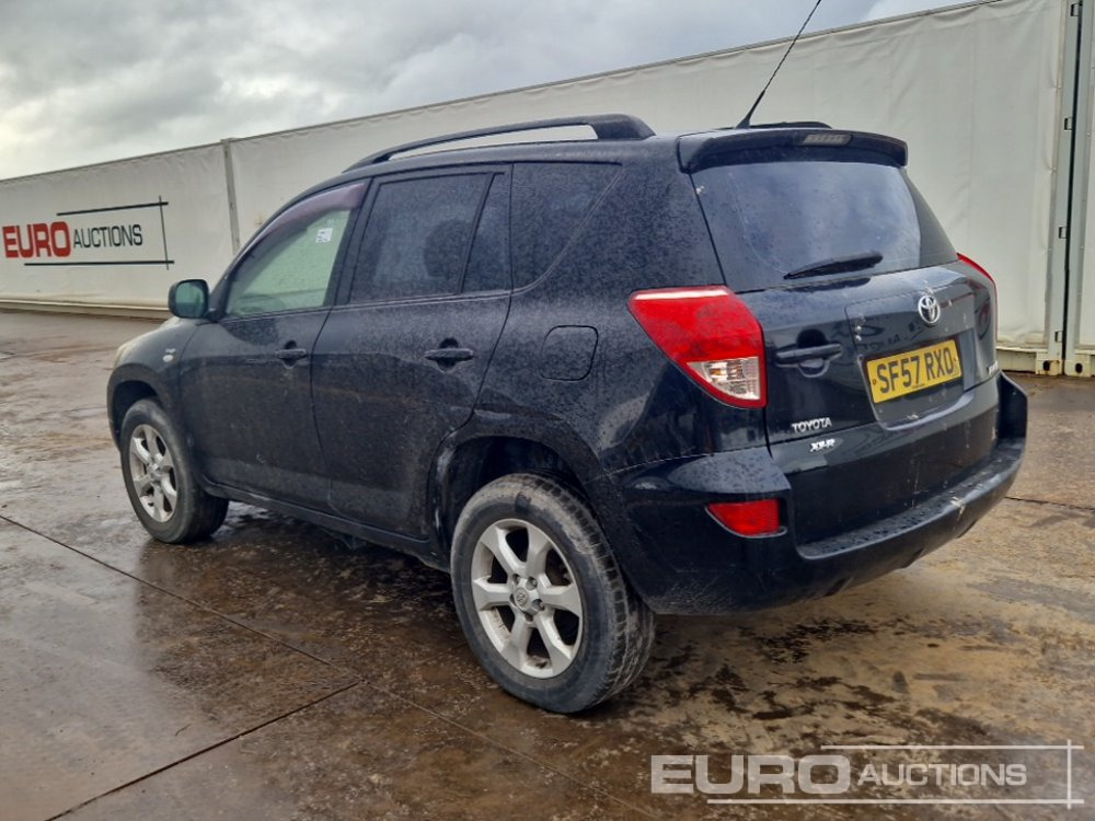 2008 Toyota RAV 4 - سيارة دفع رباعي: صور 3 2008 Toyota RAV 4 - سيارة دفع رباعي: صور 3