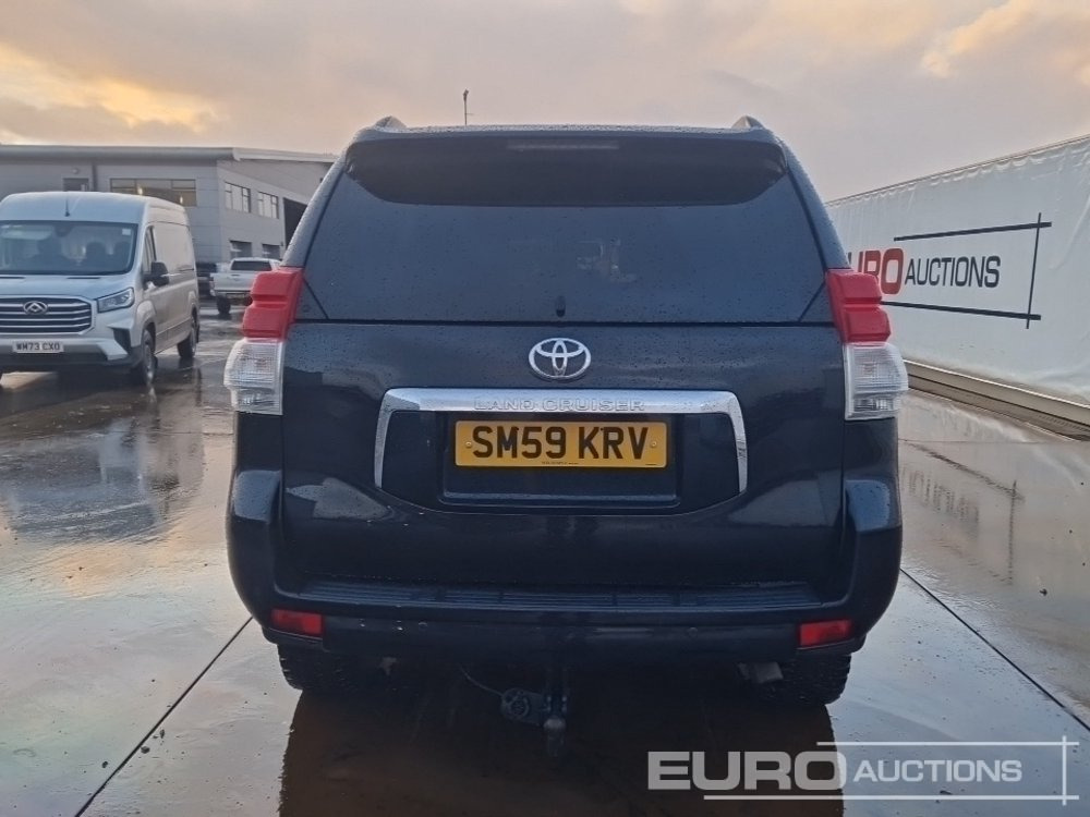 2009 Toyota Land Cruiser - سيارة دفع رباعي: صور 4 2009 Toyota Land Cruiser - سيارة دفع رباعي: صور 4