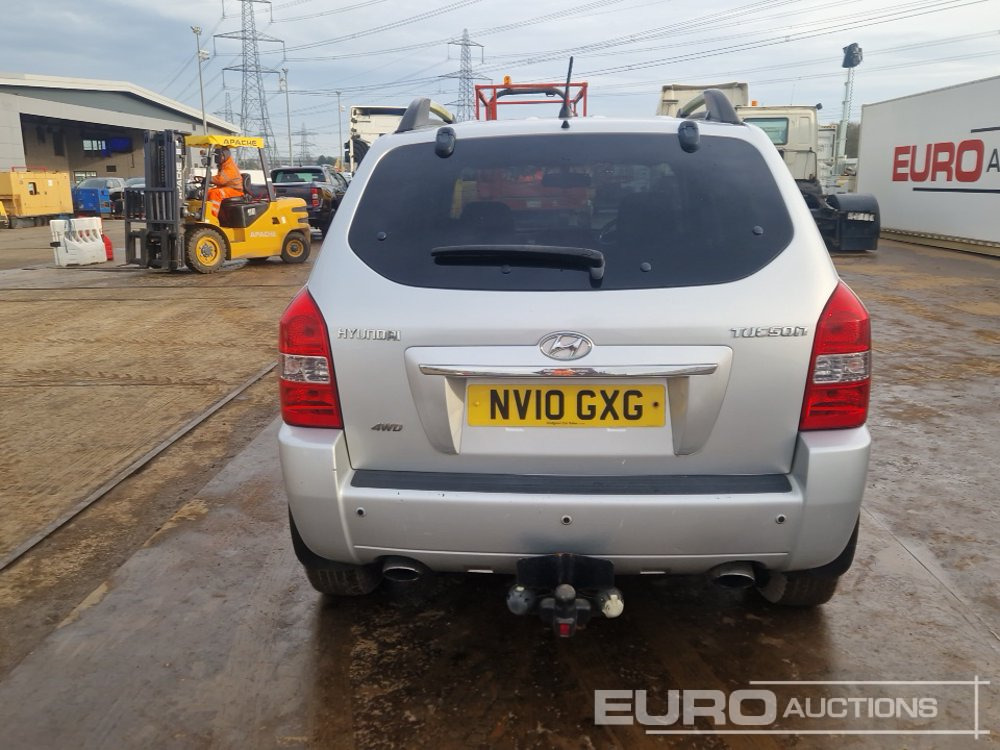 2010 Hyundai Tucson - سيارة دفع رباعي: صور 4 2010 Hyundai Tucson - سيارة دفع رباعي: صور 4