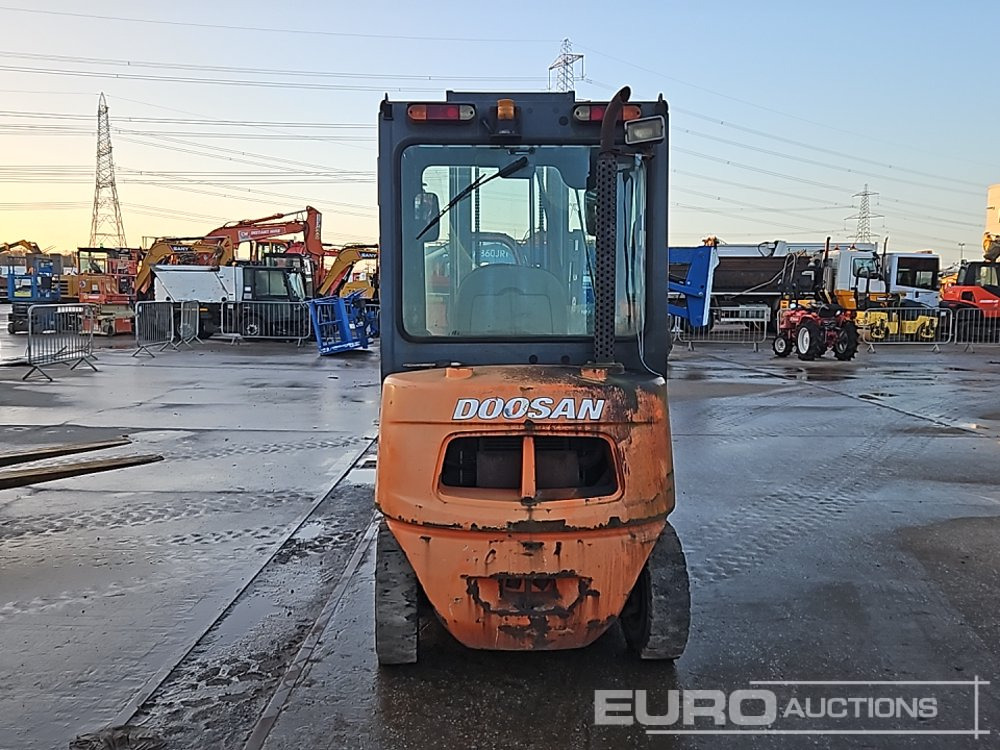 2011 Doosan D25S-5 - رافعة شوكية ديزل: صور 4 2011 Doosan D25S-5 - رافعة شوكية ديزل: صور 4