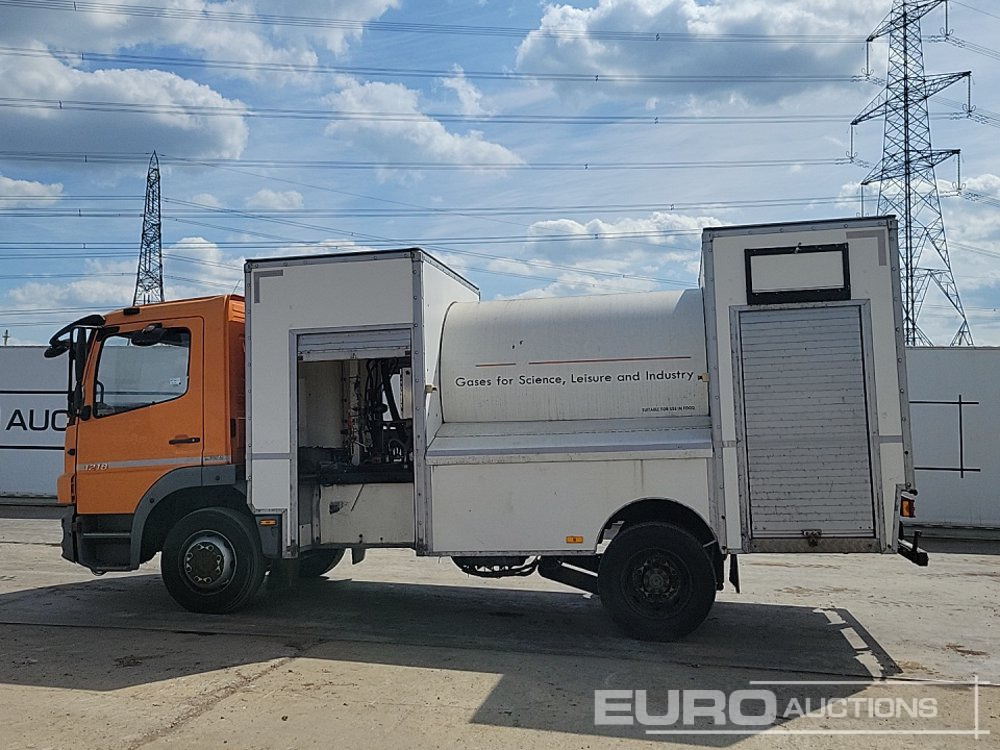 2011 Mercedes Atego 1218 - شاحنة صهريج: صور 2 2011 Mercedes Atego 1218 - شاحنة صهريج: صور 2