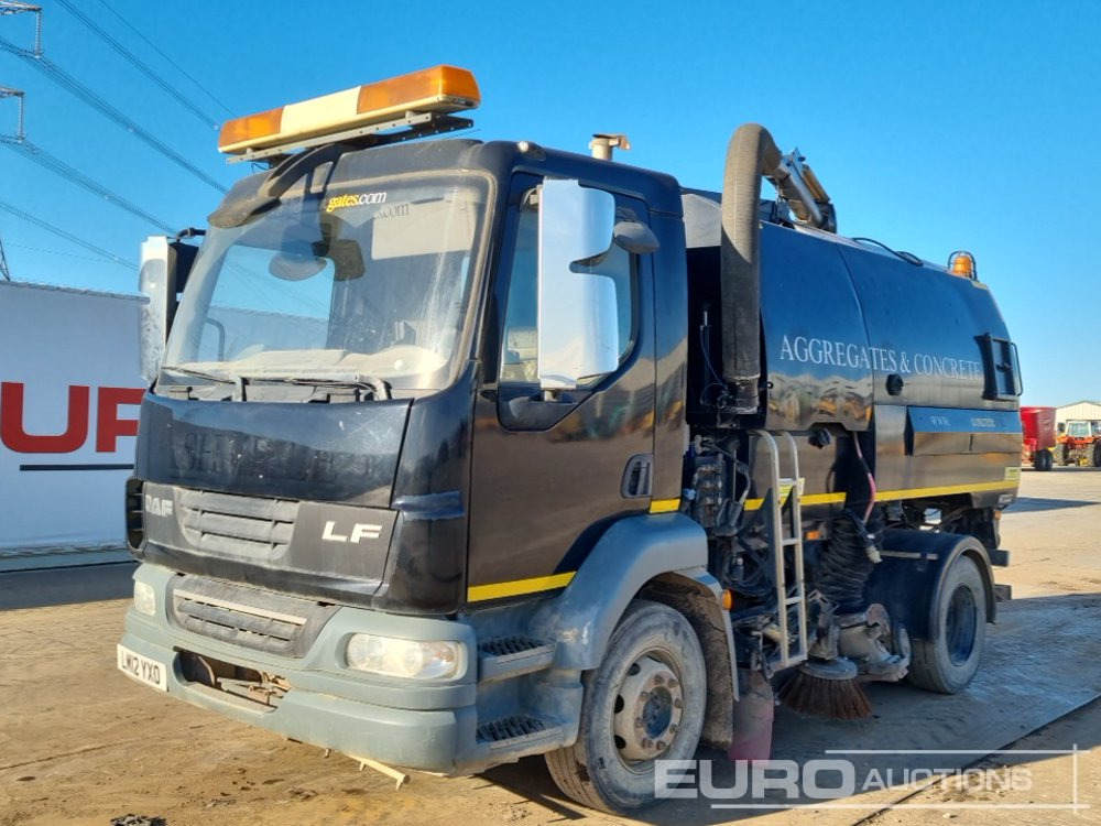 2012 DAF LF55.220 - سياره كنس شوارع: صور 1 2012 DAF LF55.220 - سياره كنس شوارع: صور 1