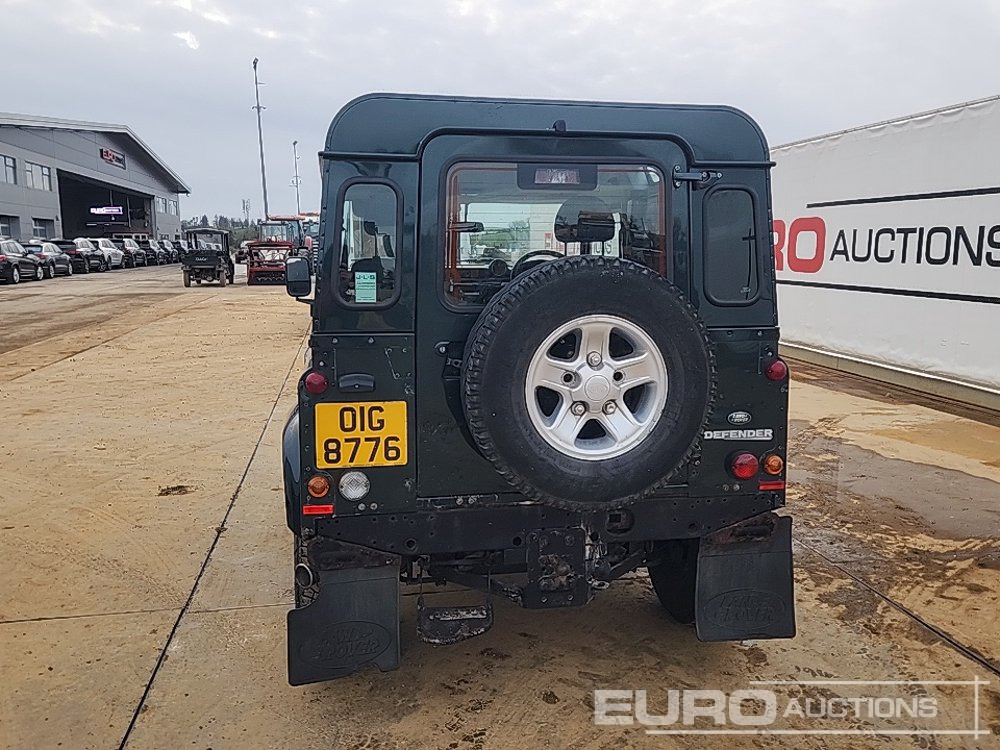 2012 Land Rover Defender 90 - سيارة دفع رباعي: صور 4 2012 Land Rover Defender 90 - سيارة دفع رباعي: صور 4