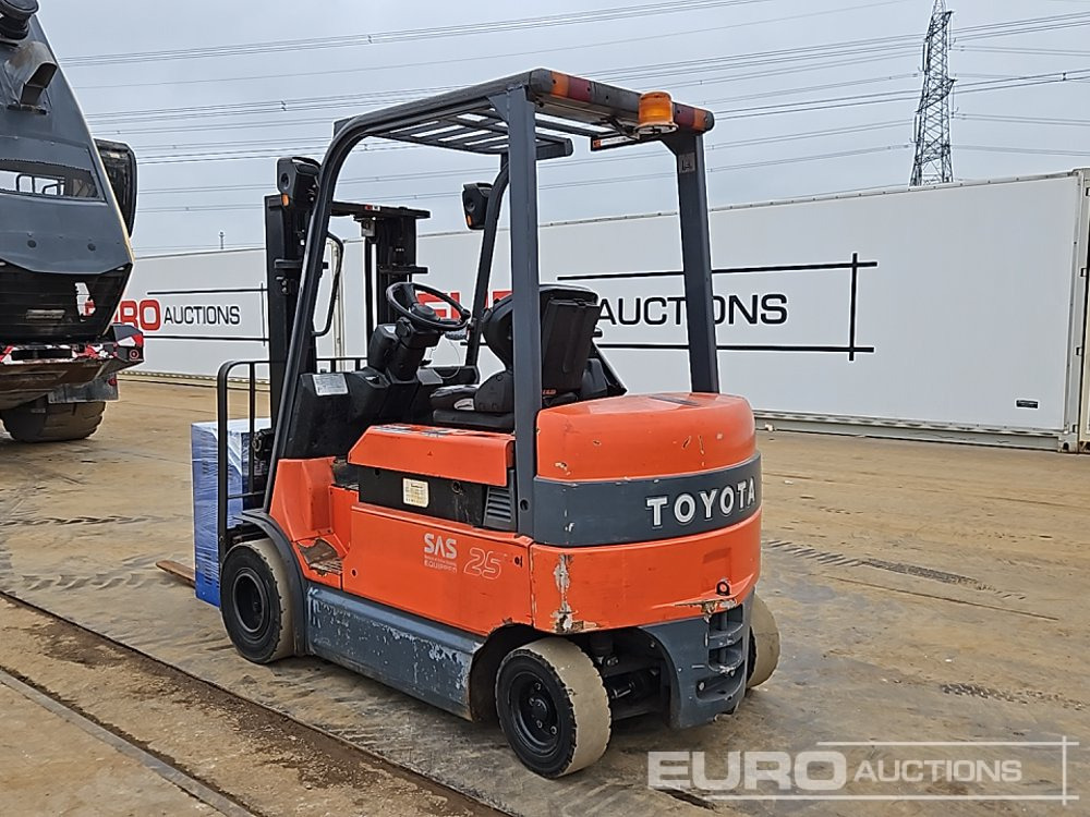 2012 Toyota 7FBMF25 - رافعة شوكية: صور 3 2012 Toyota 7FBMF25 - رافعة شوكية: صور 3