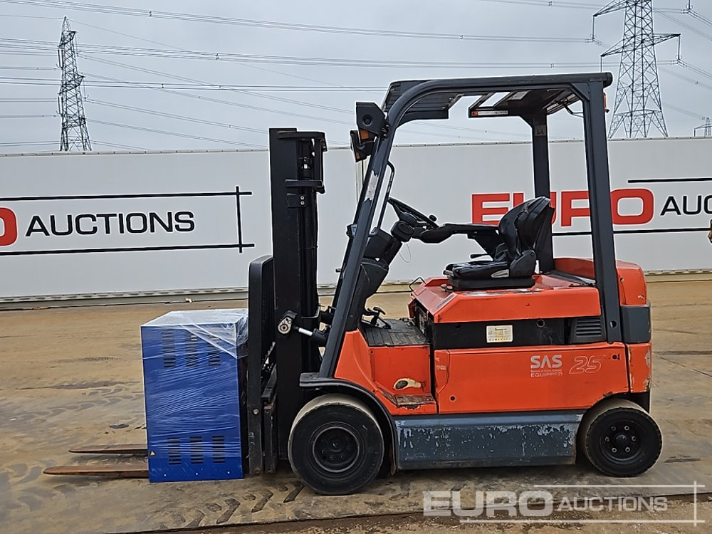 2012 Toyota 7FBMF25 - رافعة شوكية: صور 2 2012 Toyota 7FBMF25 - رافعة شوكية: صور 2