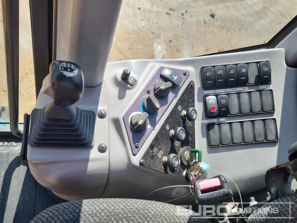آلة تسوية الأرض 2012 Volvo G930: صور 42