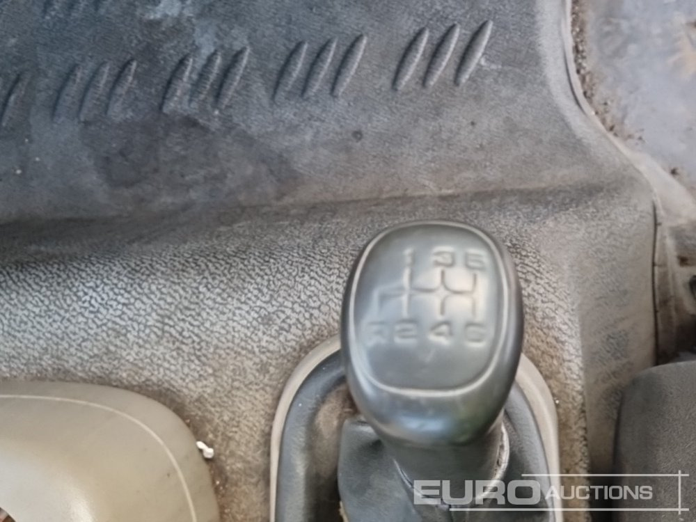 شاحنات مسطحة لنقل المعدات الثقيلة 2013 DAF LF45.180: صور 34 شاحنات مسطحة لنقل المعدات الثقيلة 2013 DAF LF45.180: صور 34