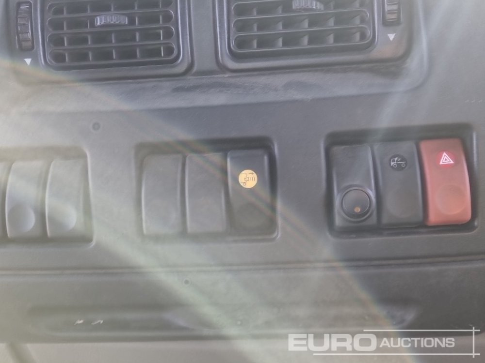 شاحنات مسطحة لنقل المعدات الثقيلة 2013 DAF LF45.180: صور 35 شاحنات مسطحة لنقل المعدات الثقيلة 2013 DAF LF45.180: صور 35