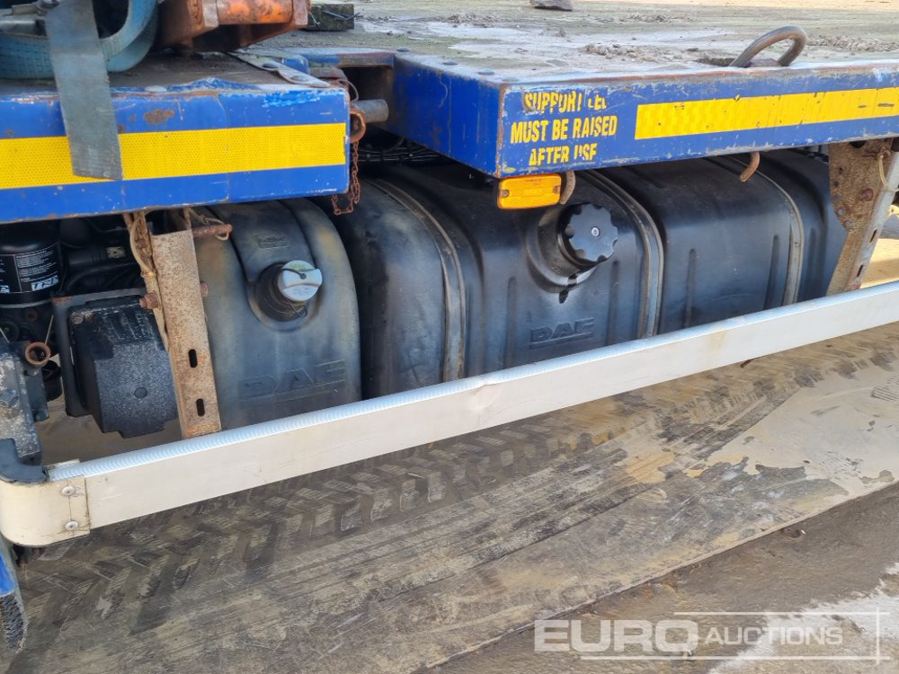 شاحنات مسطحة لنقل المعدات الثقيلة 2013 DAF LF45.180: صور 9 شاحنات مسطحة لنقل المعدات الثقيلة 2013 DAF LF45.180: صور 9